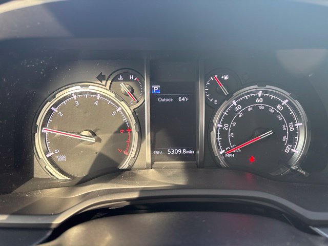 Used 2020 Toyota 4Runner TRD Off-Road Premium w/ Moonroof Package AWD/4WD image 22