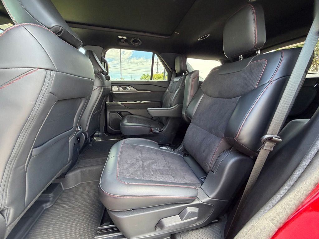 Certified 2025 Ford Explorer ST w/ Sun And Sound Package AWD/4WD image 27