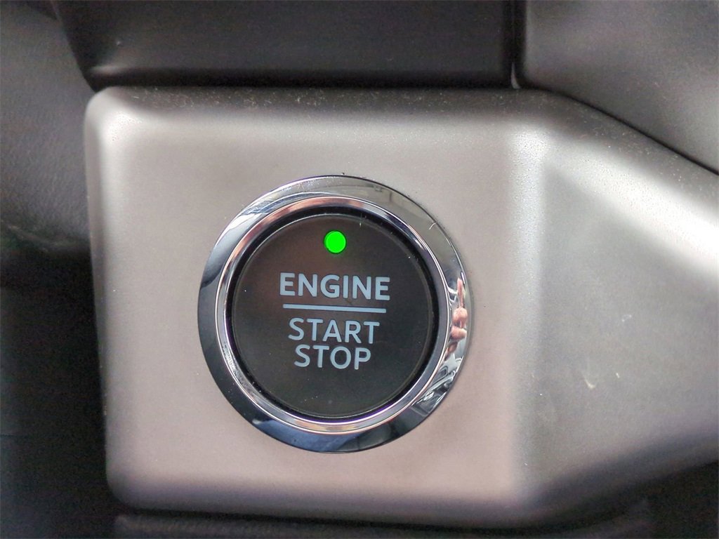 Certified 2022 Ford Expedition XLT image 28