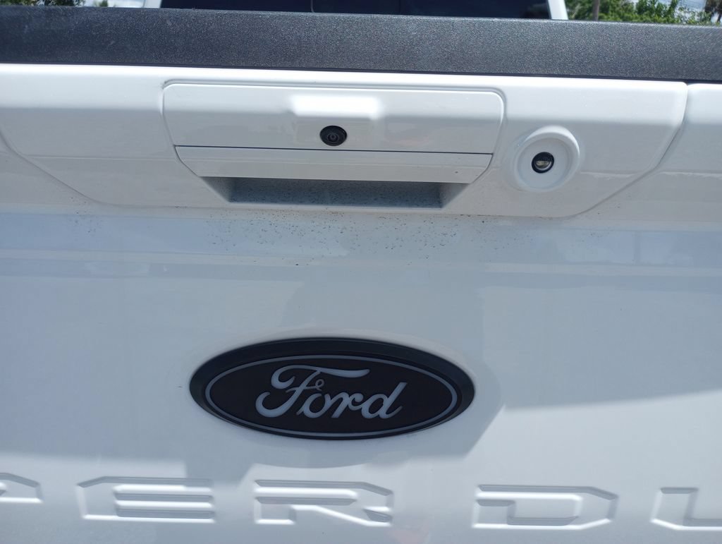 Certified 2025 Ford F250 Lariat w/ Lariat Ultimate Package AWD/4WD image 13