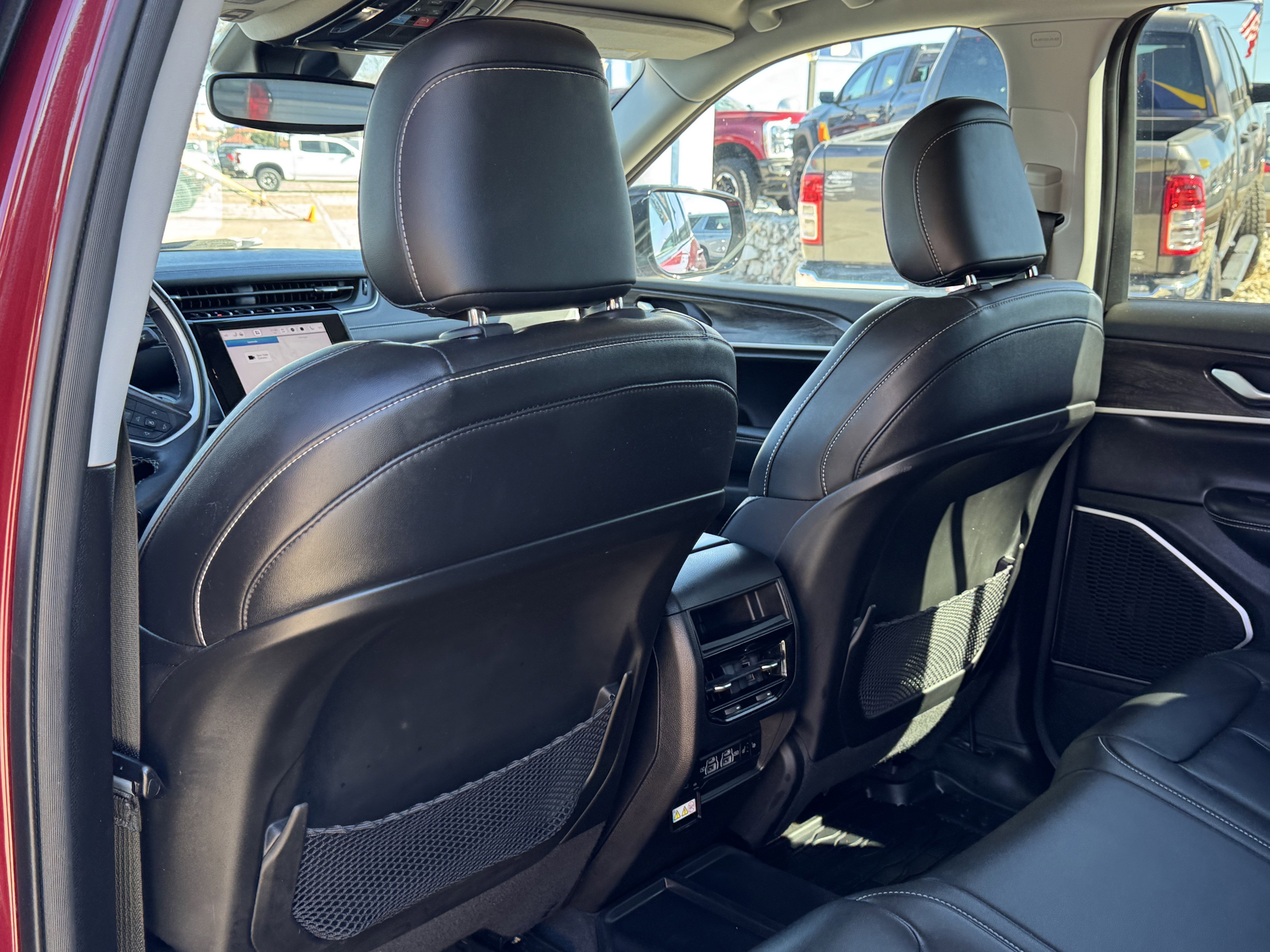 Used 2022 Jeep Grand Cherokee Limited image 14