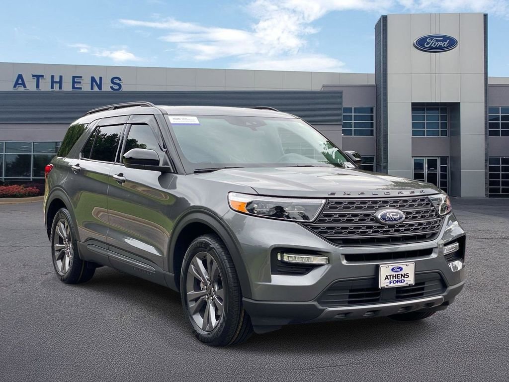 Certified 2024 Ford Explorer XLT w/ Equipment Group 202A