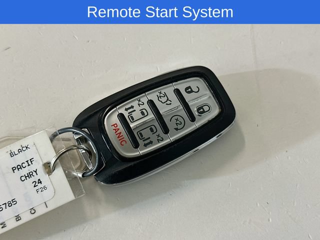 Used 2024 Chrysler Pacifica Touring-L FWD image 33