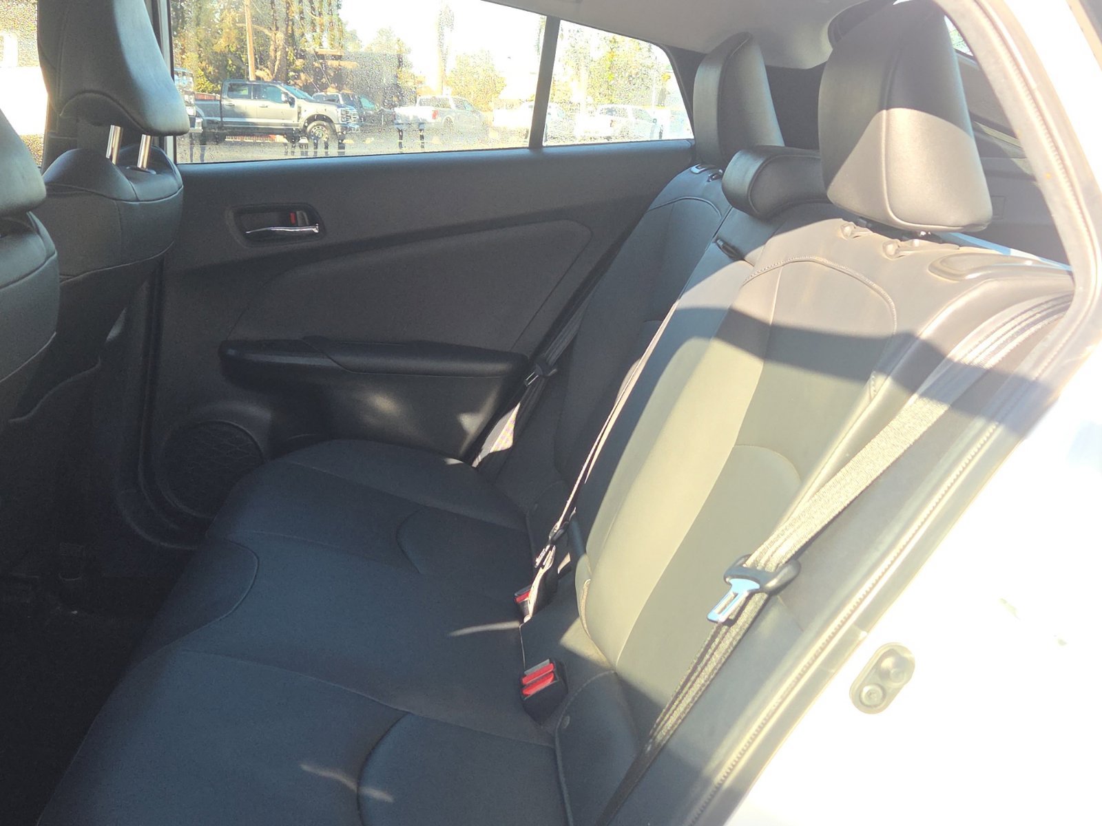 Used 2022 Toyota Prius XLE w/ Premium Convenience Package FWD image 12