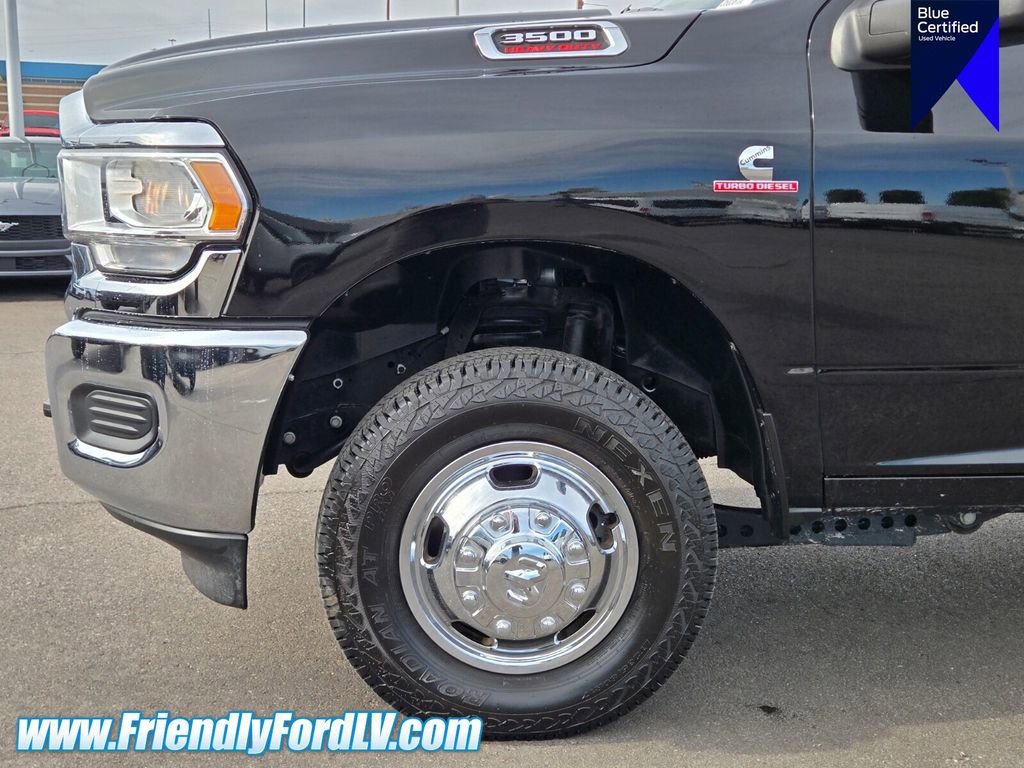 Used 2024 RAM 3500 Tradesman w/ Chrome Appearance Group AWD/4WD image 8