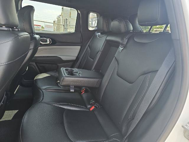 Used 2025 Jeep Compass Limited AWD/4WD image 13
