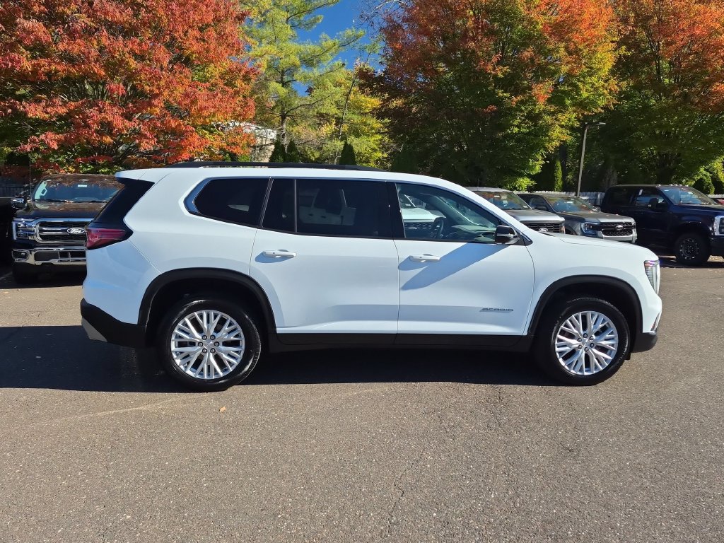 Used 2026 GMC Acadia Elevation w/ Elevation Premium Package FWD image 15
