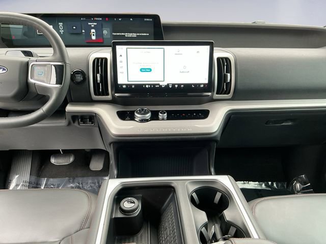 Certified 2025 Ford Expedition Active AWD/4WD image 11