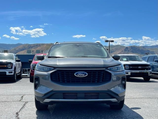 Certified 2025 Ford Escape Platinum AWD/4WD image 5