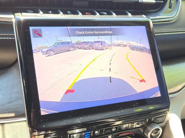 Used 2021 Jeep Grand Cherokee L Overland w/ Luxury Tech Group IV AWD/4WD image 32