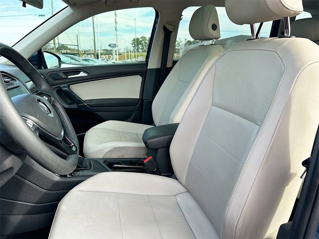 Used 2020 Volkswagen Tiguan SE image 9