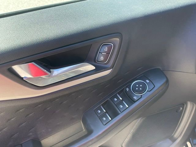 Certified 2020 Ford Escape SE image 12