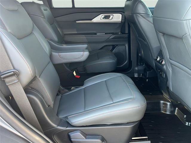 Certified 2025 Ford Explorer Active w/ Active Comfort Package AWD/4WD image 14
