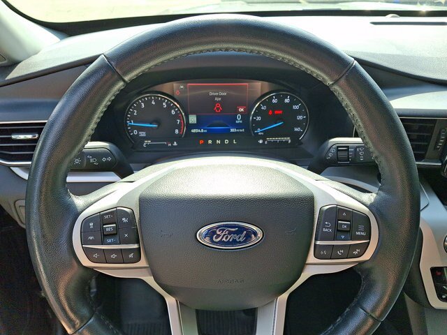 Certified 2022 Ford Explorer XLT w/ Equipment Group 202A AWD/4WD image 8