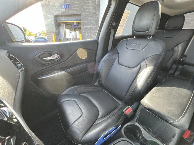 Used 2022 Jeep Cherokee Limited w/ Elite Package AWD/4WD image 22