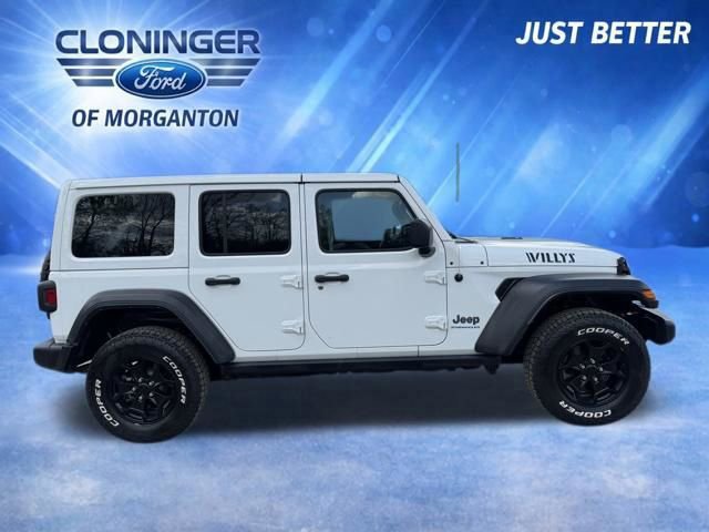Used 2023 Jeep Wrangler Unlimited w/ Cold Weather Group AWD/4WD image 7