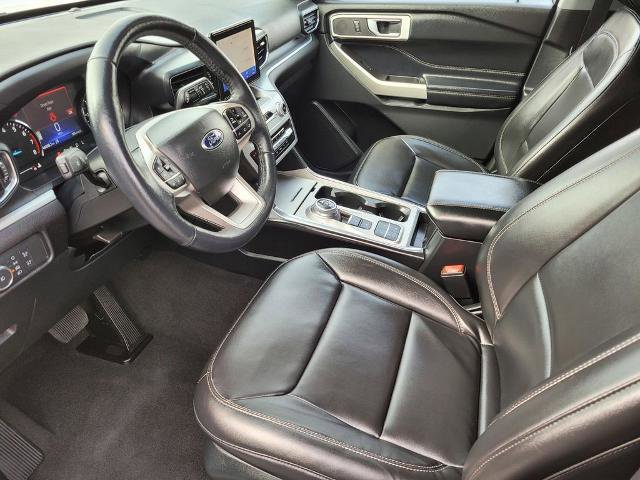Certified 2022 Ford Explorer XLT w/ Equipment Group 202A image 15