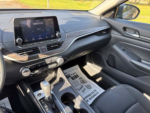 Used 2025 Nissan Altima 2.5 SV FWD image 4