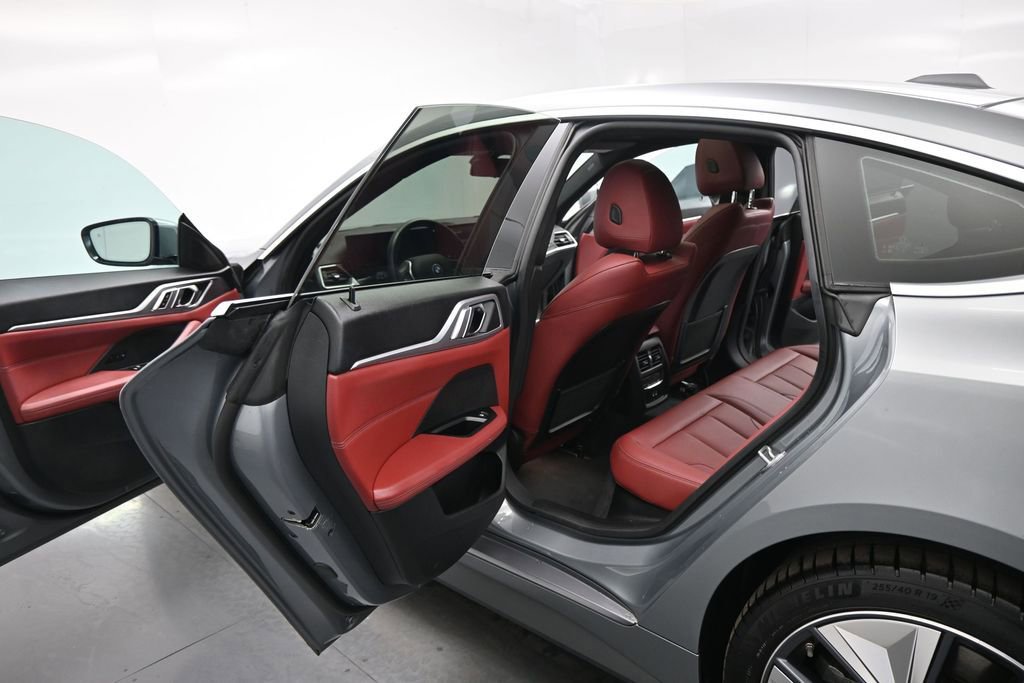 Used 2023 BMW i4 eDrive40 RWD image 18