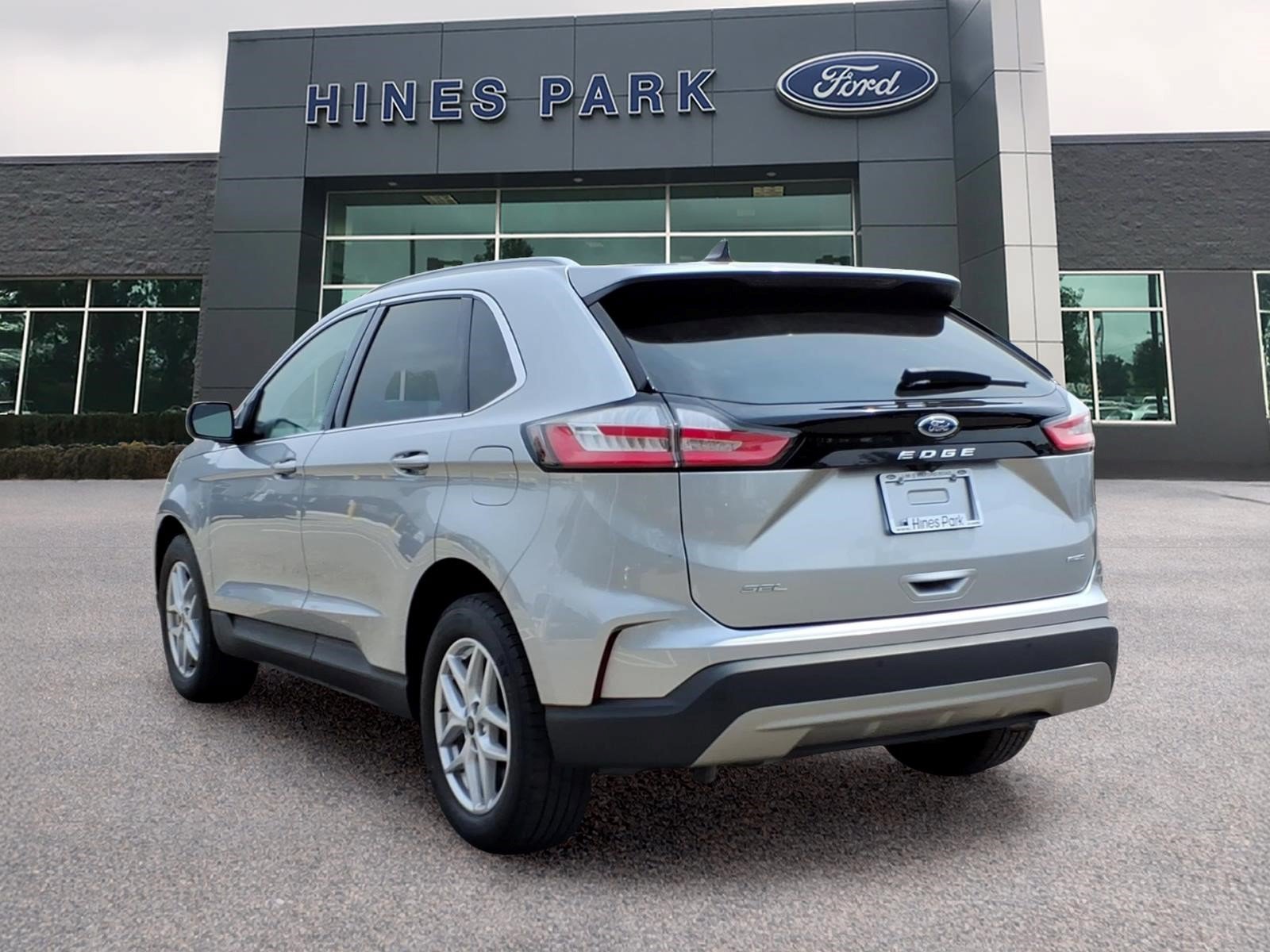 Certified 2023 Ford Edge SEL w/ Convenience Package AWD/4WD image 5