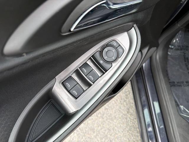 Used 2023 Chevrolet Malibu LT FWD image 13