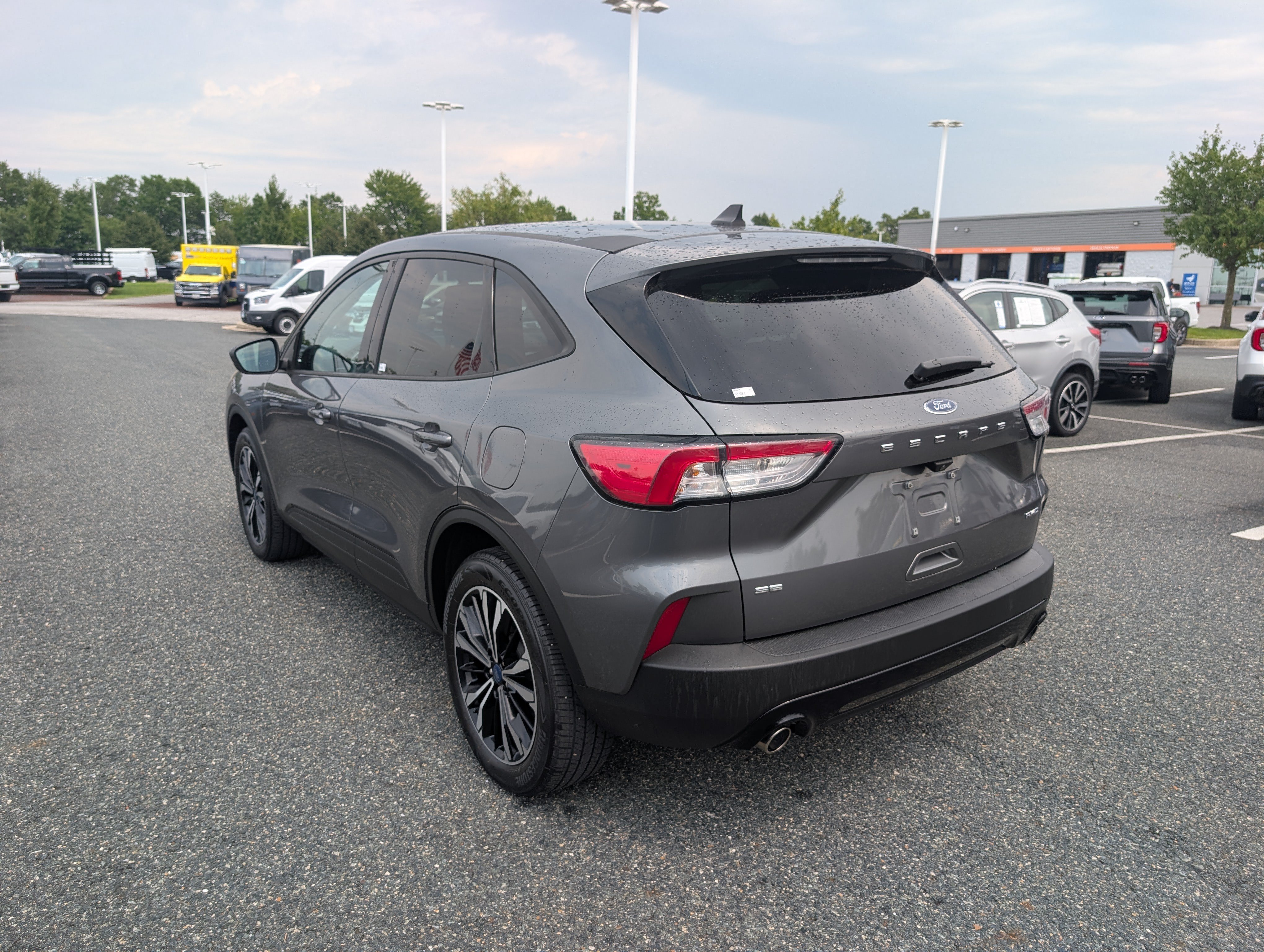 Certified 2021 Ford Escape SE w/ SE Sport Appearance Package AWD/4WD image 5
