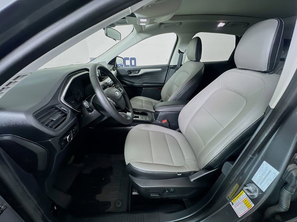 Certified 2022 Ford Escape SE w/ SE Sport Appearance Package AWD/4WD image 13