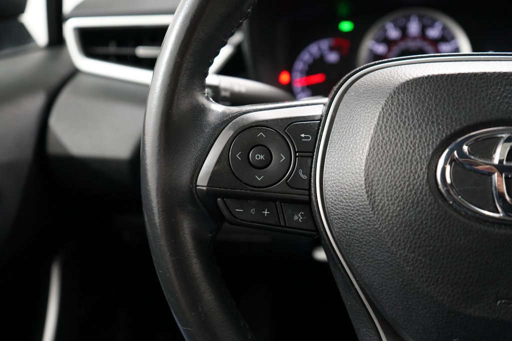 Used 2020 Toyota Corolla SE w/ SE Premium Package FWD image 15