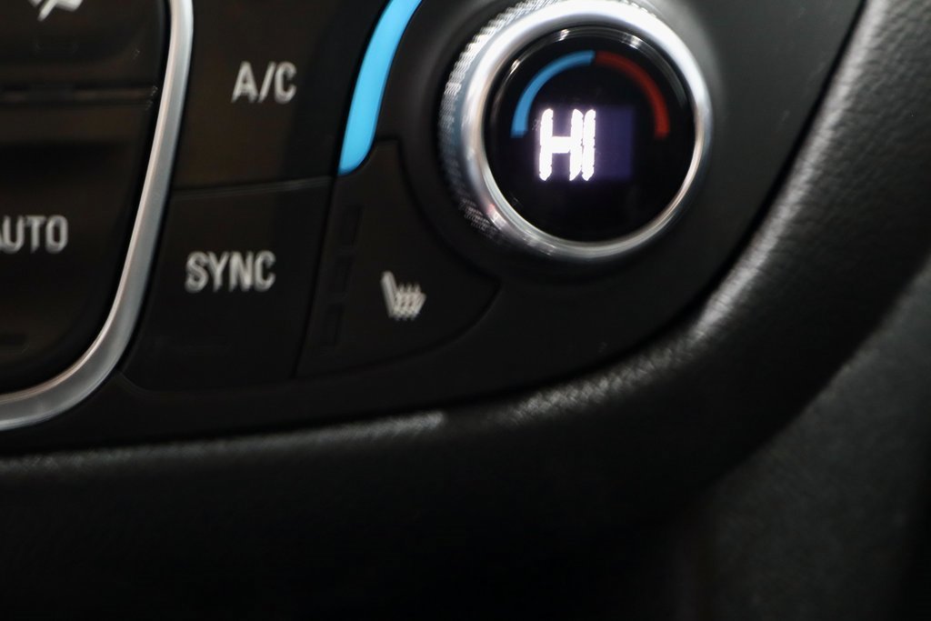 Used 2022 Chevrolet Equinox LT w/ Driver Convenience Package image 4