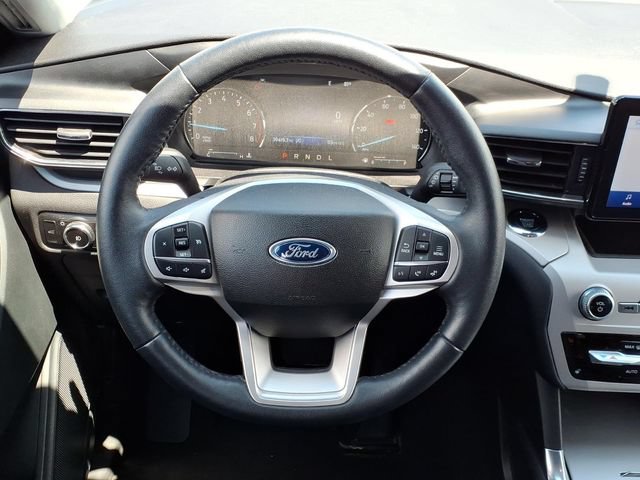Certified 2023 Ford Explorer XLT w/ Equipment Group 202A AWD/4WD image 16