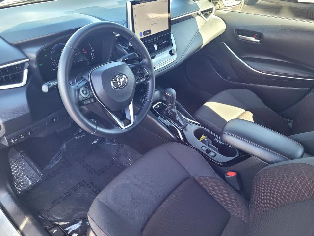 Used 2025 Toyota Corolla SE w/ SE Premium Package FWD image 10