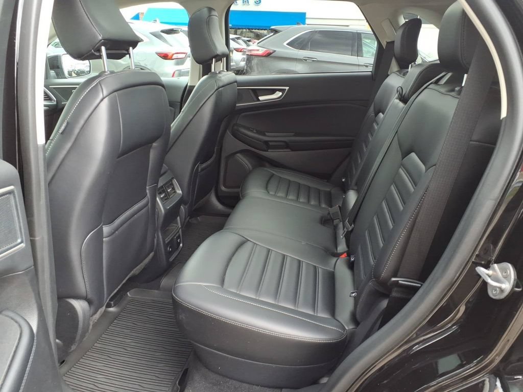 Certified 2024 Ford Edge SEL w/ Convenience Package AWD/4WD image 10