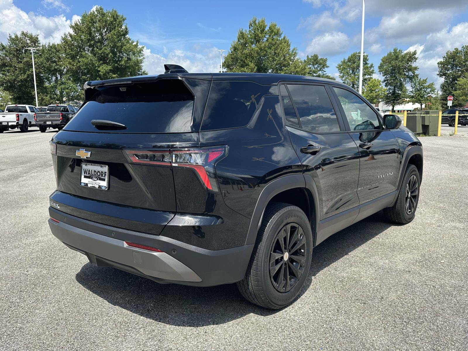 Used 2026 Chevrolet Equinox LT w/ Safety and Technology Package FWD image 6