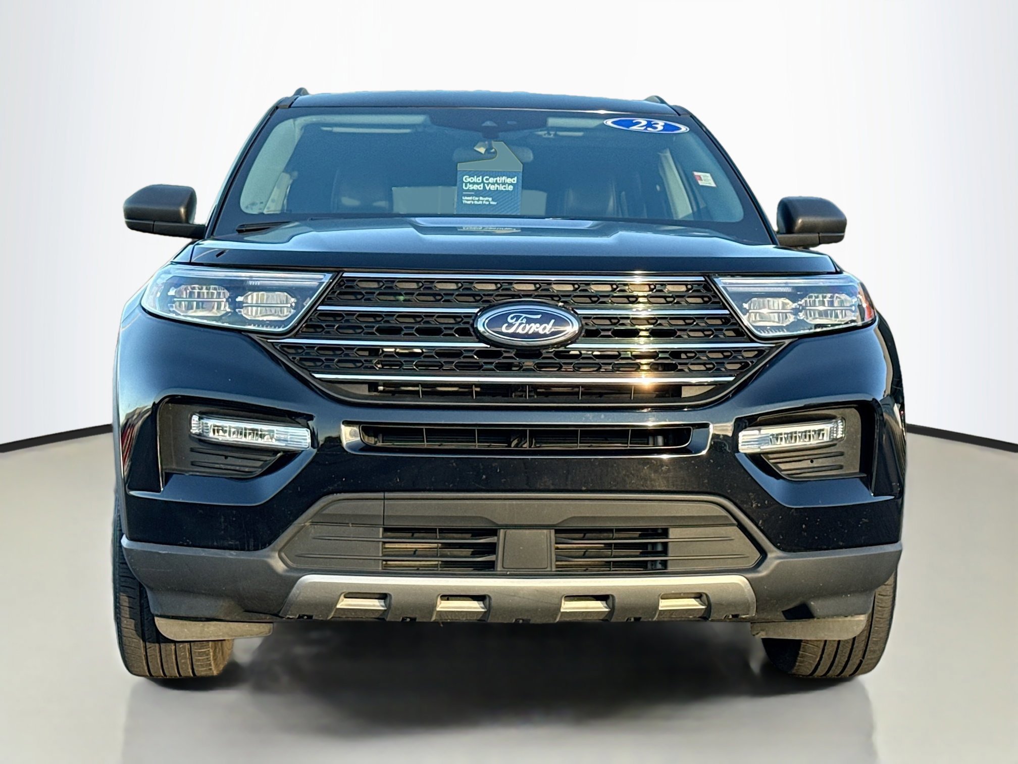 Certified 2023 Ford Explorer XLT w/ Equipment Group 202A image 5