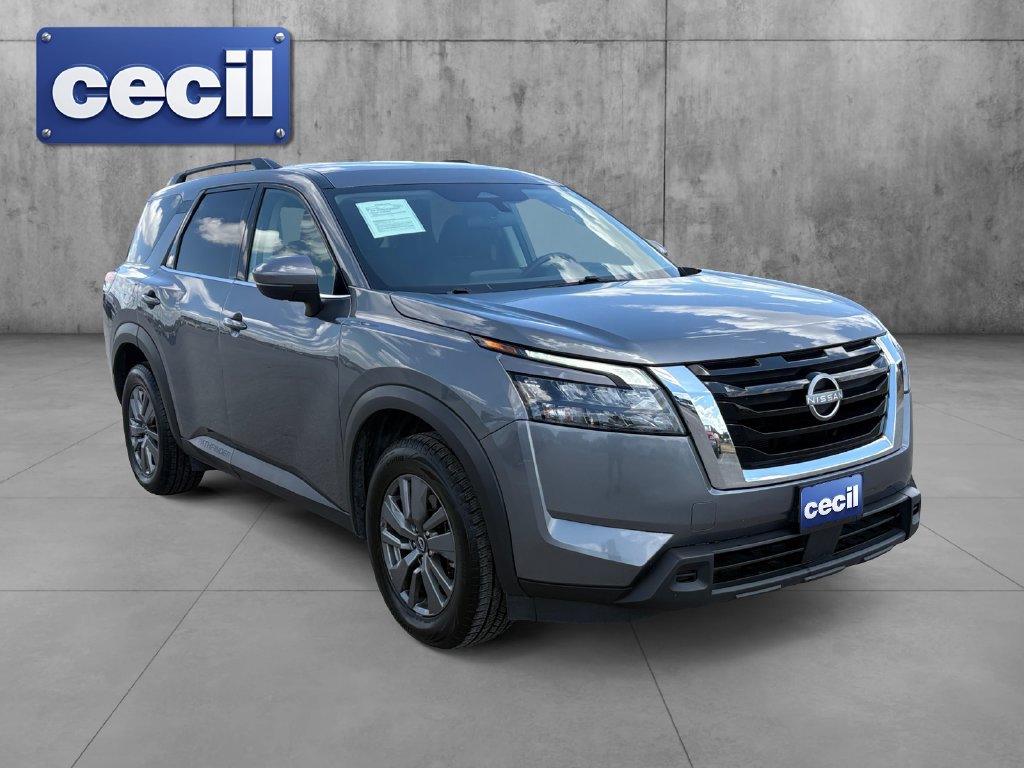 Used 2024 Nissan Pathfinder SV AWD/4WD image 3