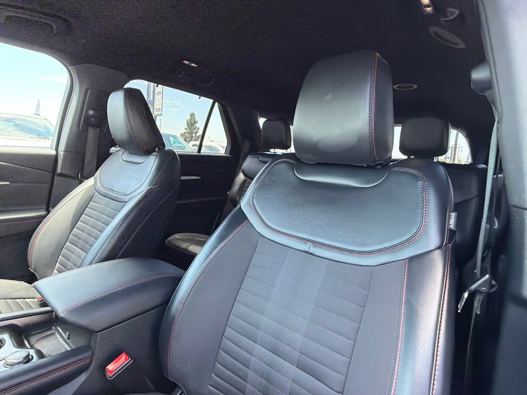 Certified 2025 Ford Explorer ST-Line w/ Premium Package RWD image 27