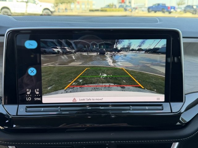 Used 2024 Volkswagen Atlas SE image 17