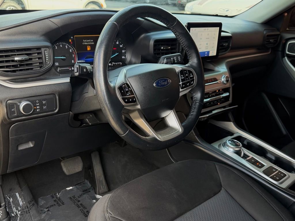 Certified 2022 Ford Explorer XLT RWD image 28