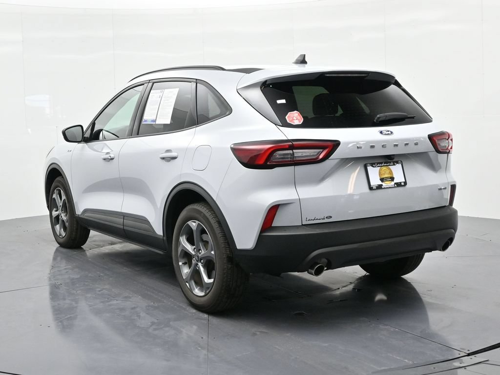 Certified 2025 Ford Escape ST-Line AWD/4WD image 8