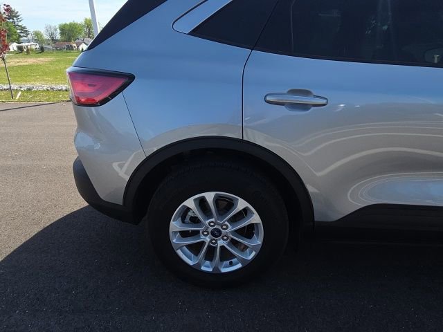Certified 2022 Ford Escape SE AWD/4WD image 11