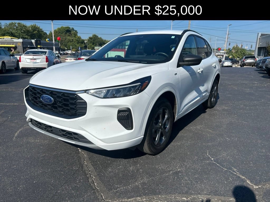 Certified 2023 Ford Escape ST-Line w/ Tech Pack #1 AWD/4WD image 2