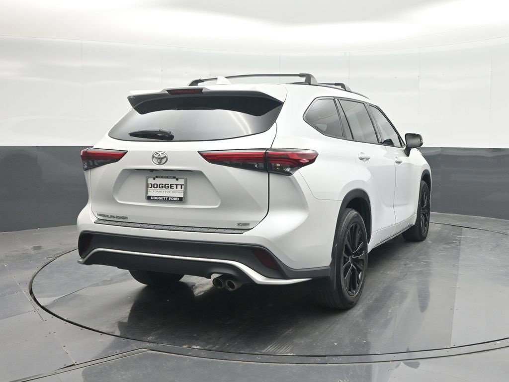 Used 2023 Toyota Highlander L image 7