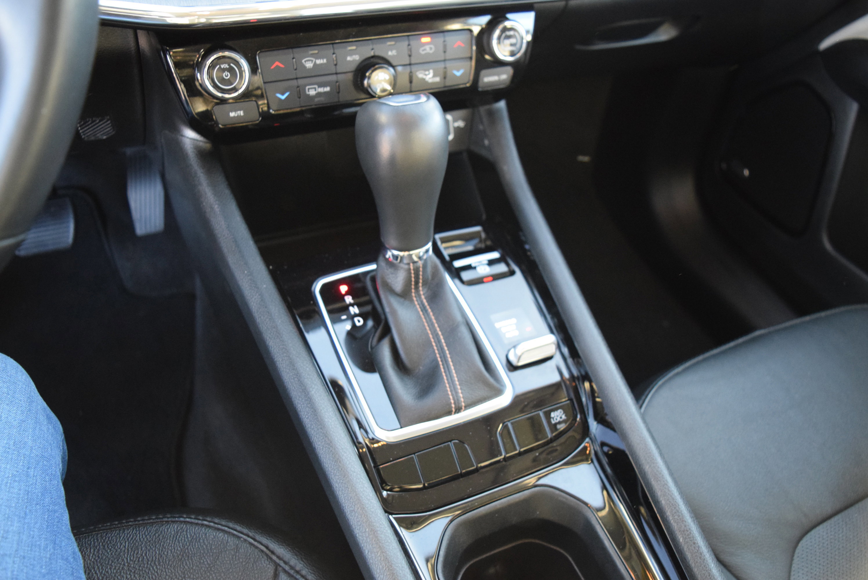 Used 2022 Jeep Compass Limited w/ Sun and Sound Group image 13