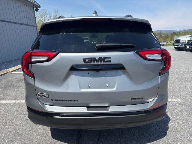 Used 2024 GMC Terrain SLE w/ Elevation Edition AWD/4WD image 4