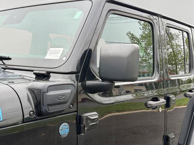 Used 2022 Jeep Wrangler Unlimited Rubicon 4xe w/ Cold Weather Group AWD/4WD image 28
