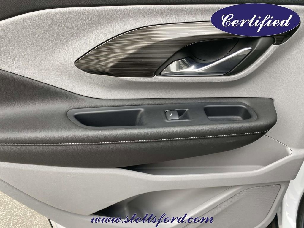 Used 2023 GMC Terrain SLT w/ Tech Package image 12