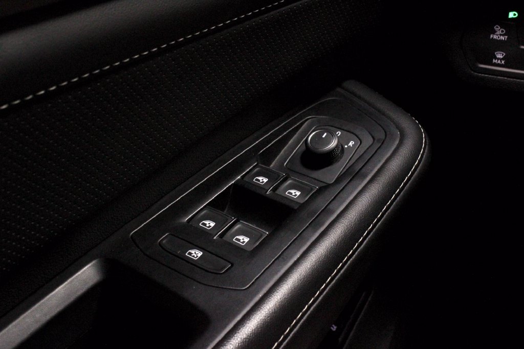 Used 2025 Volkswagen Atlas SE AWD/4WD image 27