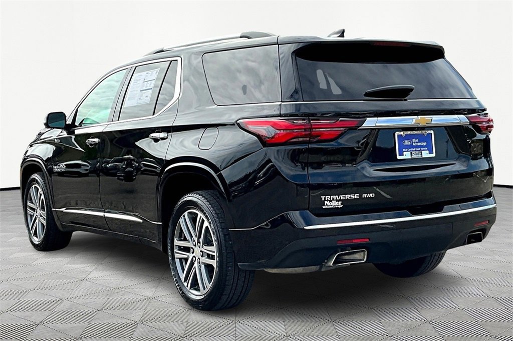 Used 2023 Chevrolet Traverse High Country image 2
