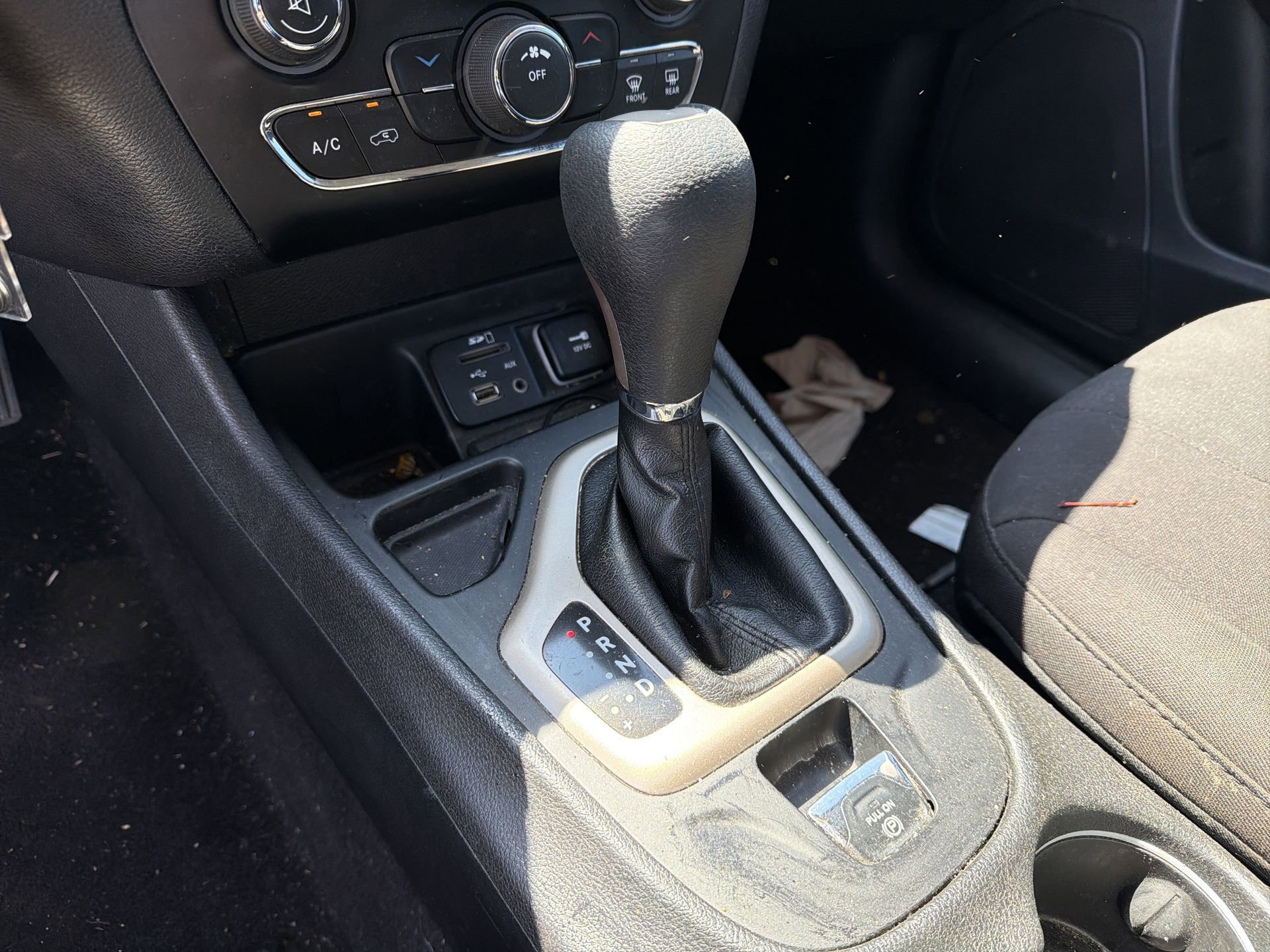 Used 2017 Jeep Cherokee Latitude w/ Safety/Convenience Group image 5