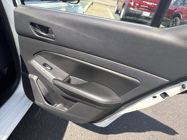 Used 2025 Nissan Altima 2.5 SV FWD image 17